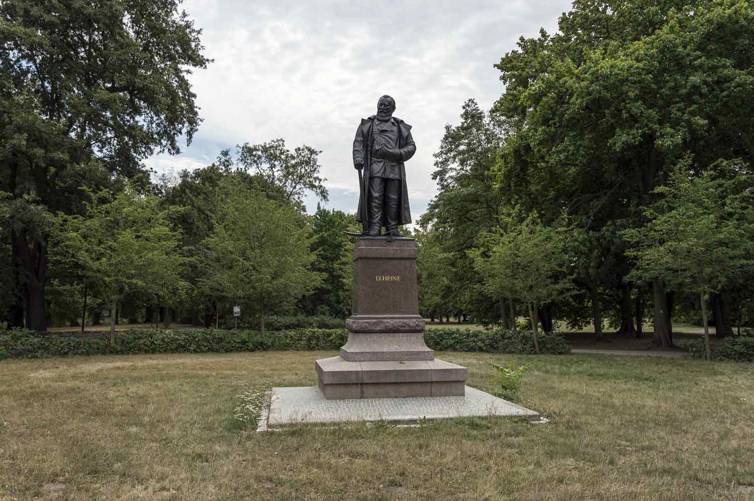 Heine-Denkmal