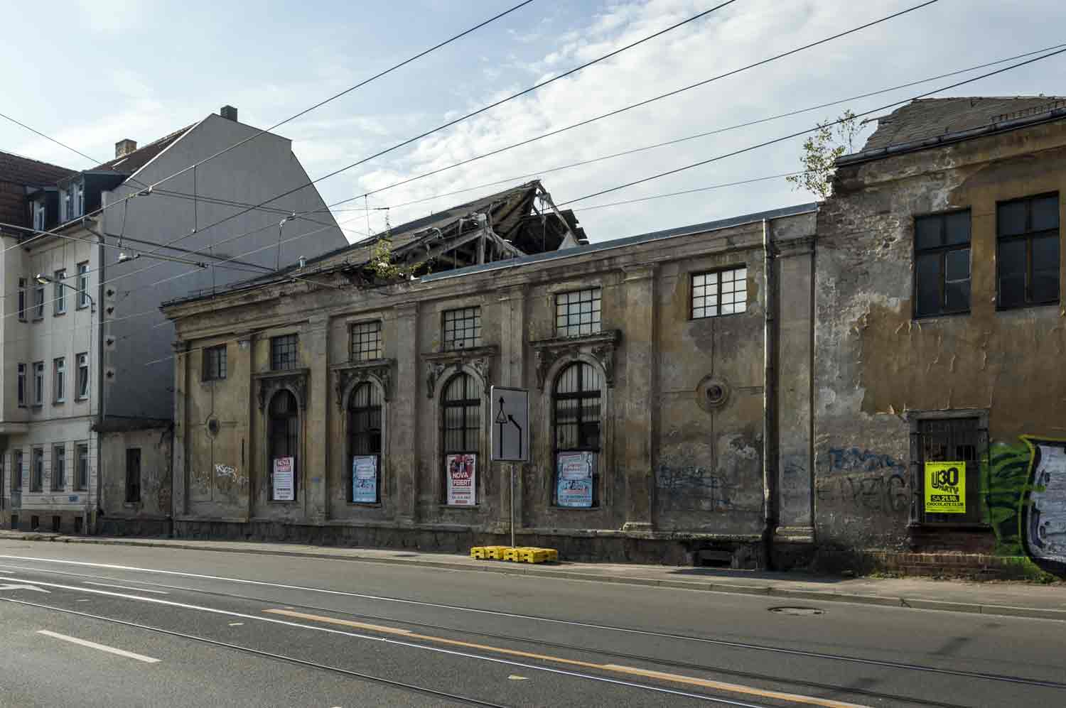 Blick auf die Ruine des Gasthofs 'Zum Reiter' in der Bornaischen Straße Leipzig Ruine eines Tanzlokales
