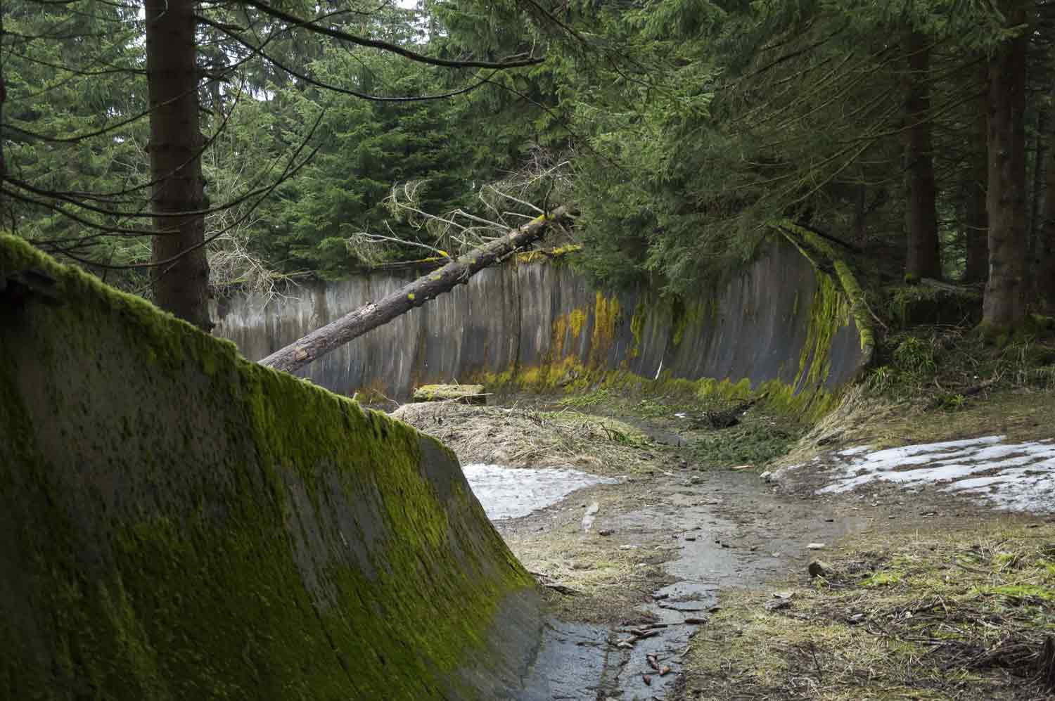 Doppelkurve Rennschlittenbahn